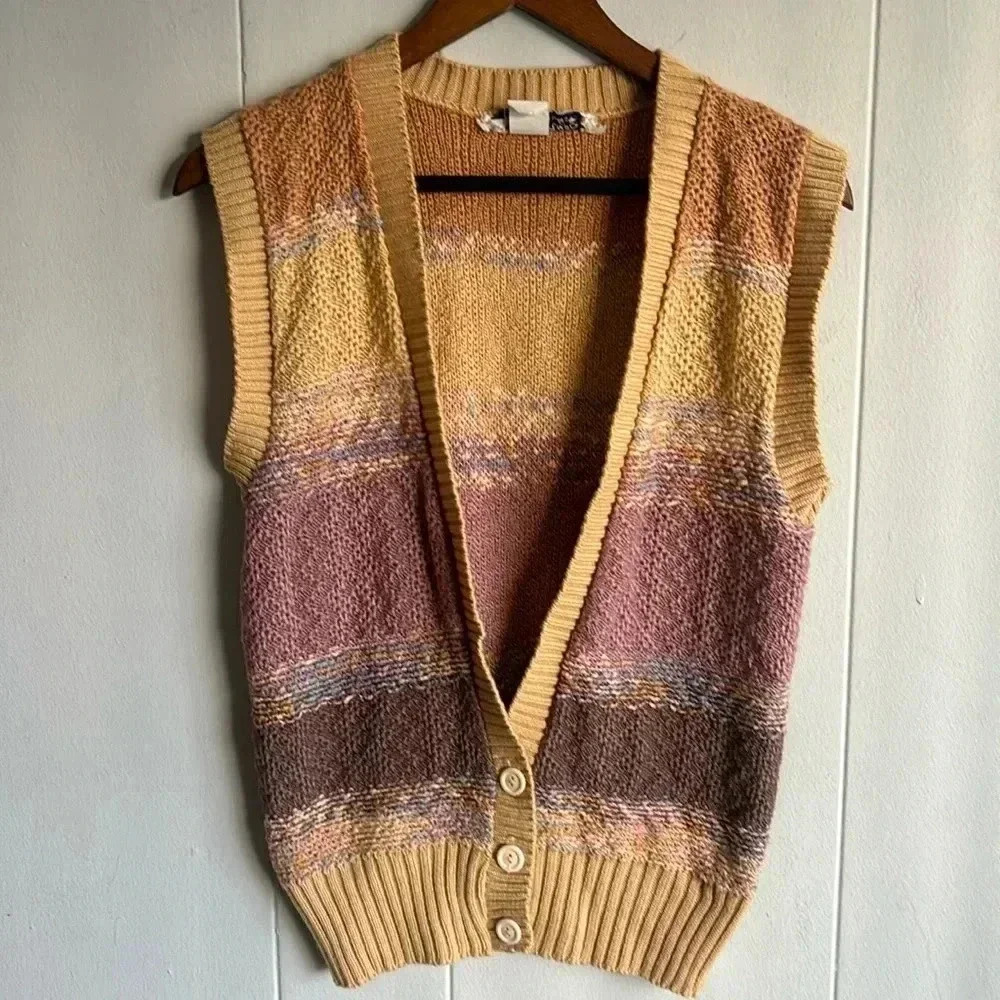 90s vintage sweater vest size medium